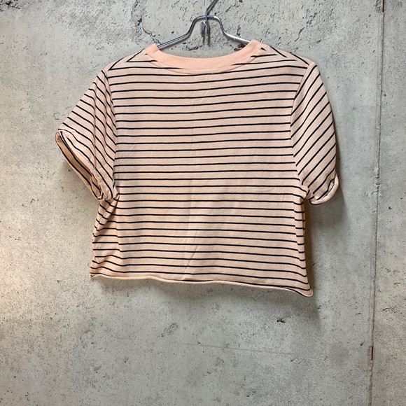 Cropped Top - Picture 3 of 3